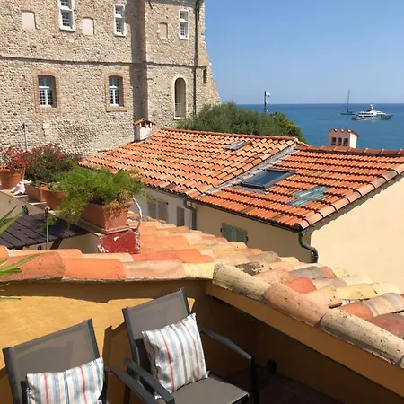 Old Antibes Home Roof Terrace And Sea Views * アンティーブ