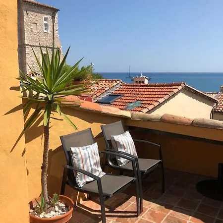 Old Antibes Home Roof Terrace And Sea Views * アンティーブ
